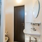 Трехместный (С двуспальной кроватью и креслом-кроватью), Отель Парус