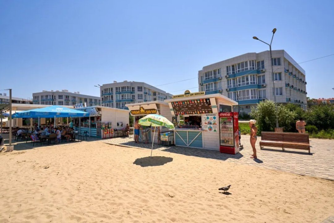 Песчано-галечный пляж, Апарт-отель Адмиральская лагуна