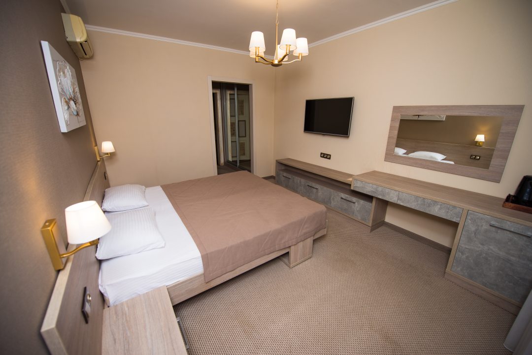 Двухместный (Стандартный двухместный номер с одной двухспальной кроватью) отеля VITA, Алушта