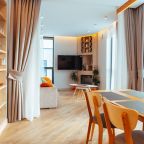 Апартаменты (Охта Парк Люкс Resort с сауной, камином и двумя спальнями), Апартаменты Охта Парк Люкс Resort с сауной и камином