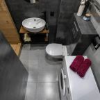 Студио с большой кроватью и кухней