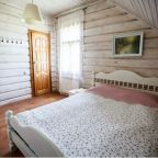 Дом (Коттедж № 6 на 14 мест с сауной, беседкой и мангальной зоной), Загородный клуб Свияга