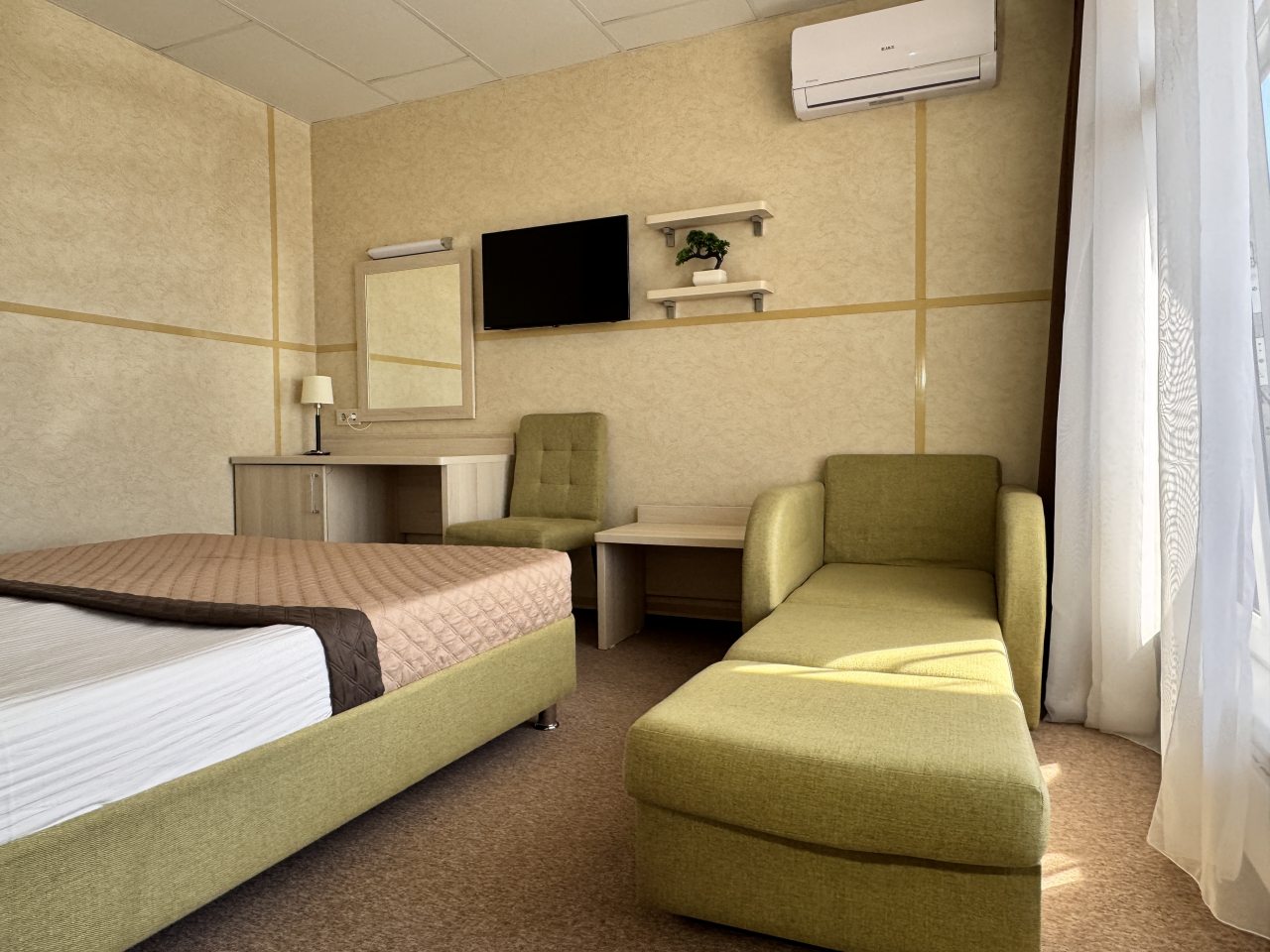 Трехместный (Комфорт плюс с террасой), Гостевой дом Лоза Хутор