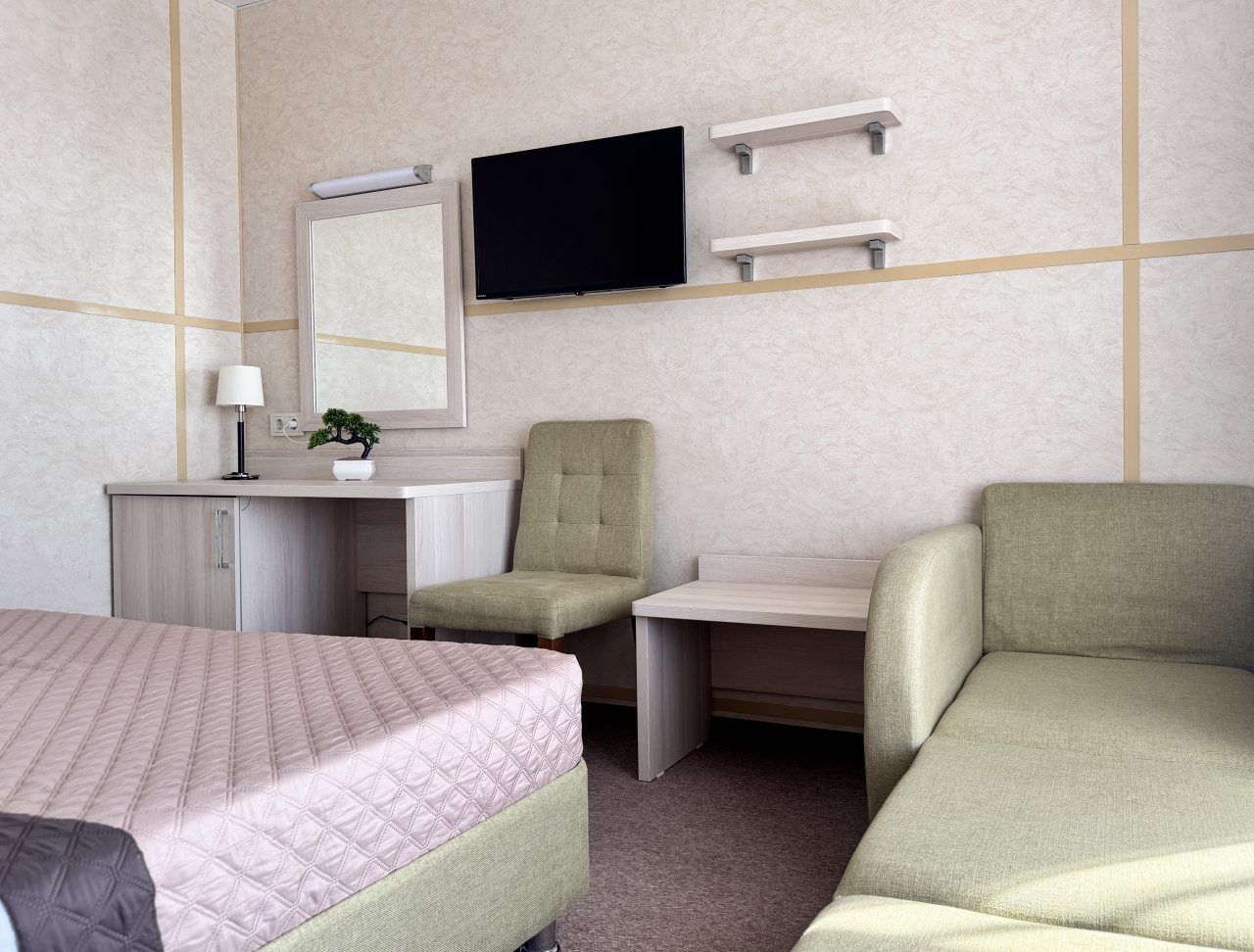 Семейный (Двухкомнатные шестиместные Апартаменты с общей террасой), Гостевой дом Лоза Хутор