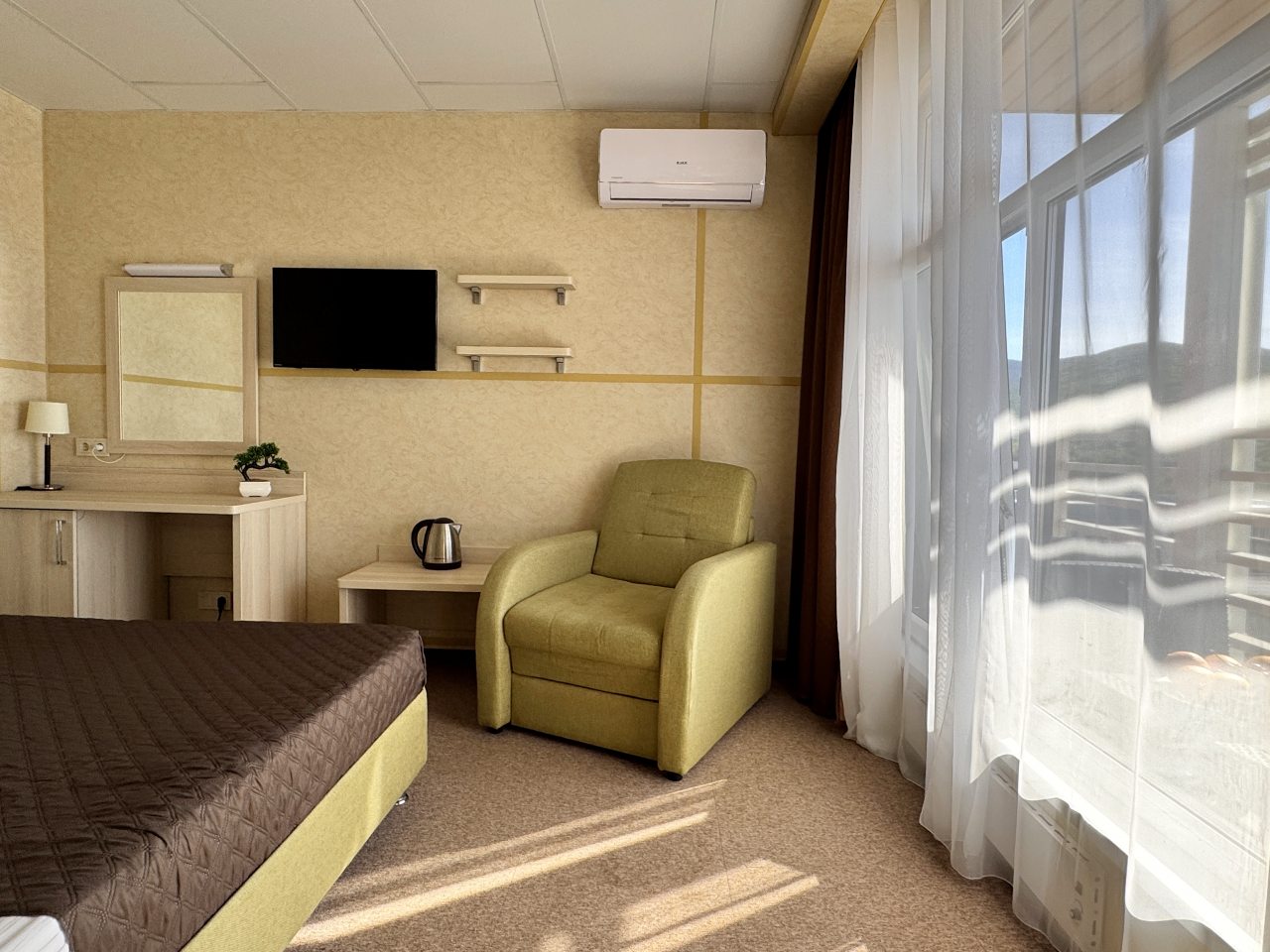 Семейный (Двухкомнатные шестиместные Апартаменты с общей террасой), Гостевой дом Лоза Хутор