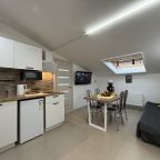 Полулюкс (Апартаменты №3 "Полулюкс" на мансардном этаже), Апартаменты Саквояж