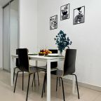 Апартаменты (Апартаменты №24 "Комфорт" с балконом), Апартаменты Саквояж