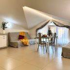 Апартаменты (Апартаменты №9 "Люкс" на мансардном этаже), Апартаменты Саквояж