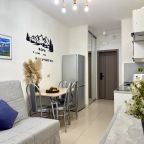 Апартаменты (Апартаменты №25 "Комфорт" с балконом), Апартаменты Саквояж