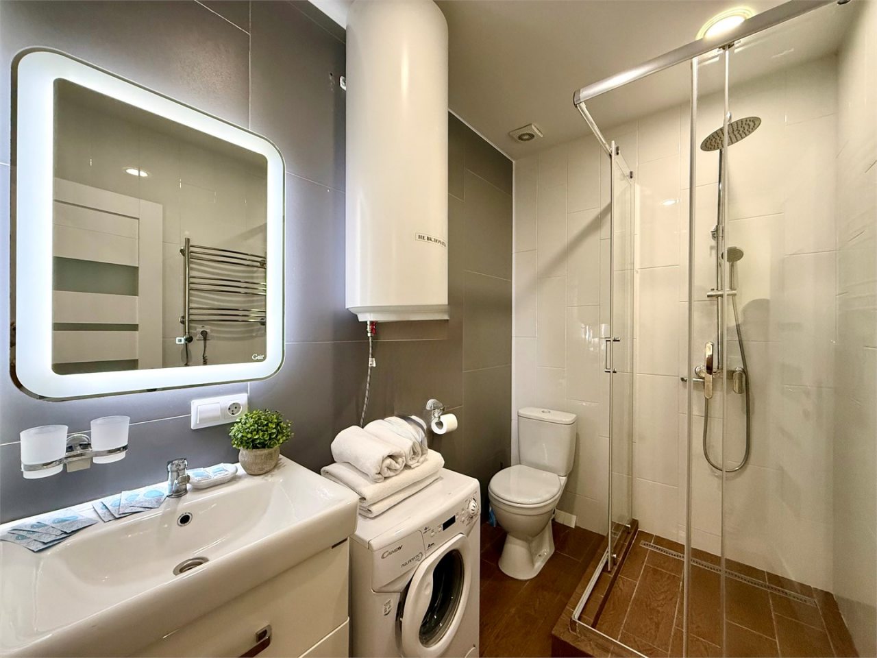 Апартаменты (Апартаменты №4 