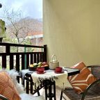 Апартаменты (Апартаменты №4 "Комфорт" с балконом), Апартаменты Саквояж