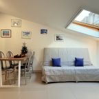 Апартаменты (Апартаменты №4 "Полулюкс" на мансардном этаже), Апартаменты Саквояж