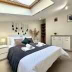 Апартаменты (Апартаменты №4 "Полулюкс" на мансардном этаже), Апартаменты Саквояж