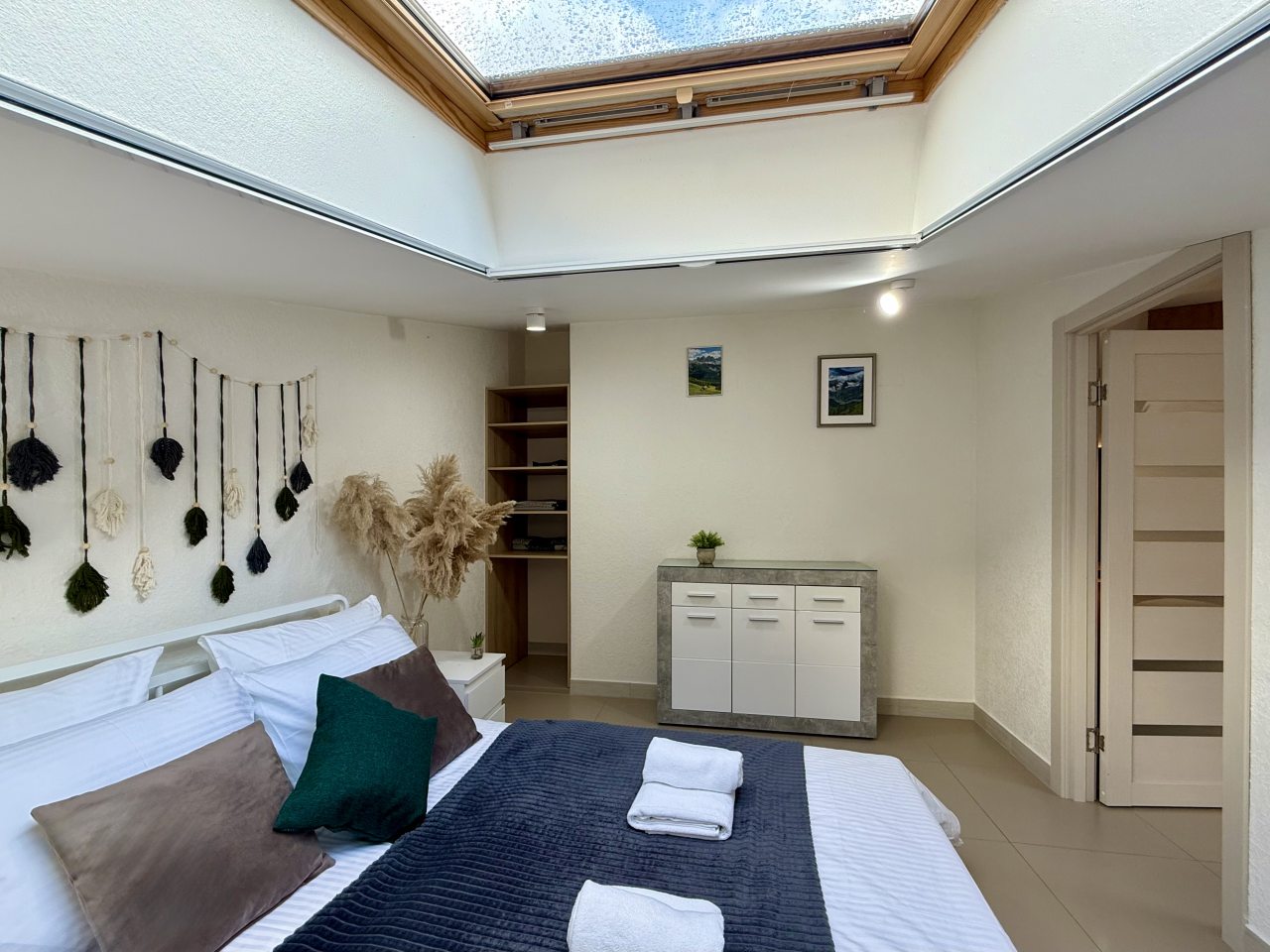 Апартаменты (Апартаменты №4 