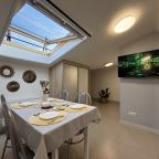 Апартаменты (Апартаменты №10 "Люкс" на мансардном этаже), Апартаменты Саквояж