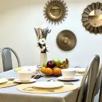 Апартаменты (Апартаменты №10 "Люкс" на мансардном этаже), Апартаменты Саквояж