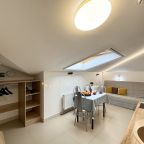 Апартаменты (Апартаменты №7 "Полулюкс" на мансардном этаже), Апартаменты Саквояж