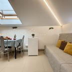 Апартаменты (Апартаменты №7 "Полулюкс" на мансардном этаже), Апартаменты Саквояж