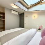 Апартаменты (Апартаменты №7 "Полулюкс" на мансардном этаже), Апартаменты Саквояж