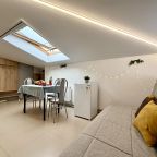 Апартаменты (Апартаменты №7 "Полулюкс" на мансардном этаже), Апартаменты Саквояж