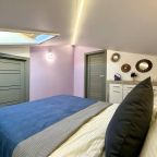 Апартаменты (Апартаменты №11 "Семейный Люкс" на мансардном этаже), Апартаменты Саквояж