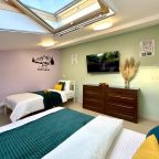 Апартаменты (Апартаменты №12 "Семейные" на мансардном этаже), Апартаменты Саквояж