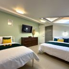 Апартаменты (Апартаменты №12 "Семейные" на мансардном этаже), Апартаменты Саквояж