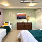 Апартаменты (Апартаменты №12 "Семейные" на мансардном этаже), Апартаменты Саквояж