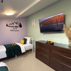 Апартаменты (Апартаменты №12 "Семейные" на мансардном этаже), Апартаменты Саквояж