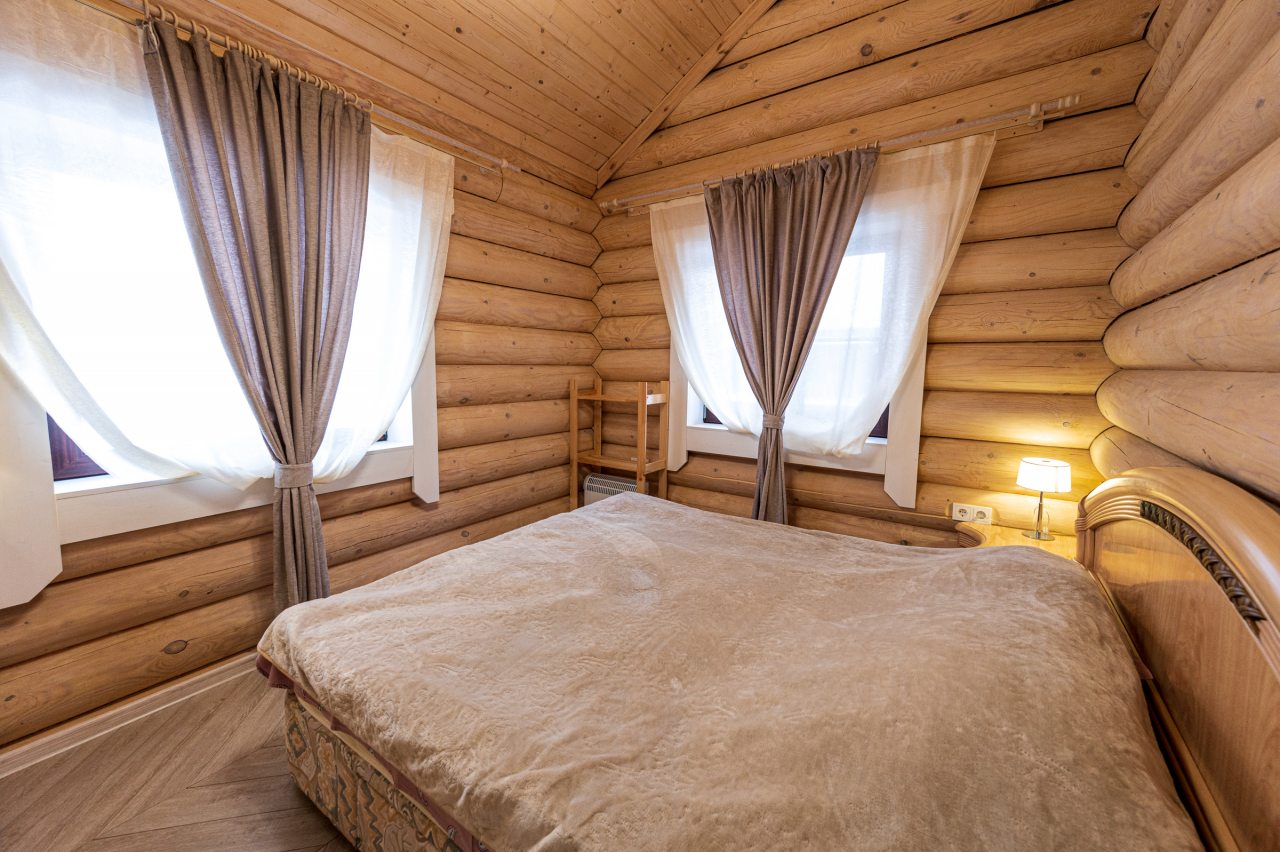 Дом (С камином, баней и купелью на террасе), Коттедж SNHAUS