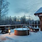 Дом (С камином, баней и купелью на террасе), Коттедж SNHAUS