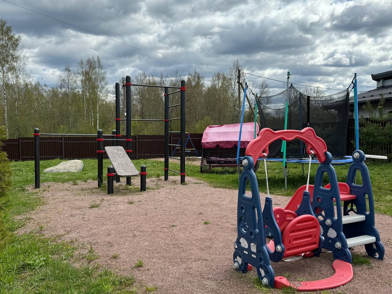 Дом (С камином, баней и купелью на террасе), Коттедж SNHAUS