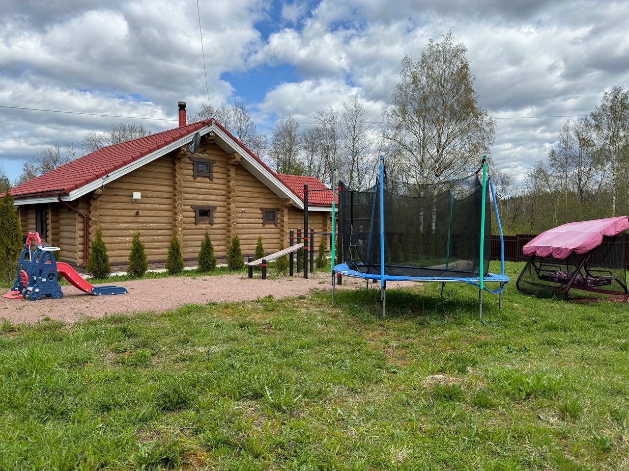 Дом (С камином, баней и купелью на террасе), Коттедж SNHAUS