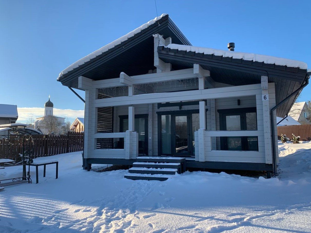 Дом (Из бруса с камином и баней из липы для 6 человек), Коттедж SNHAUS