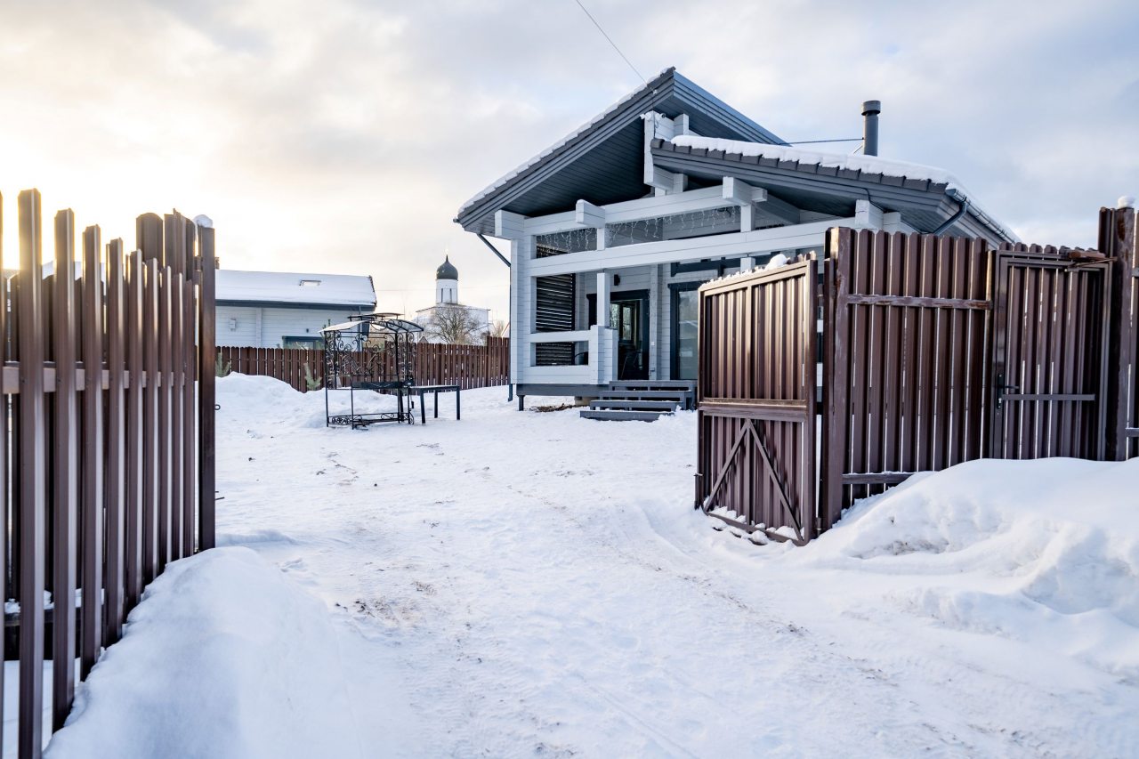 Дом (Из бруса с камином и баней из липы для 6 человек), Коттедж SNHAUS