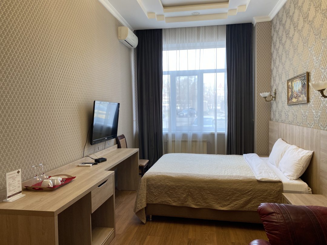 Трехместный (Comfort + (triple)) мини-отеля HAYAT, Москва