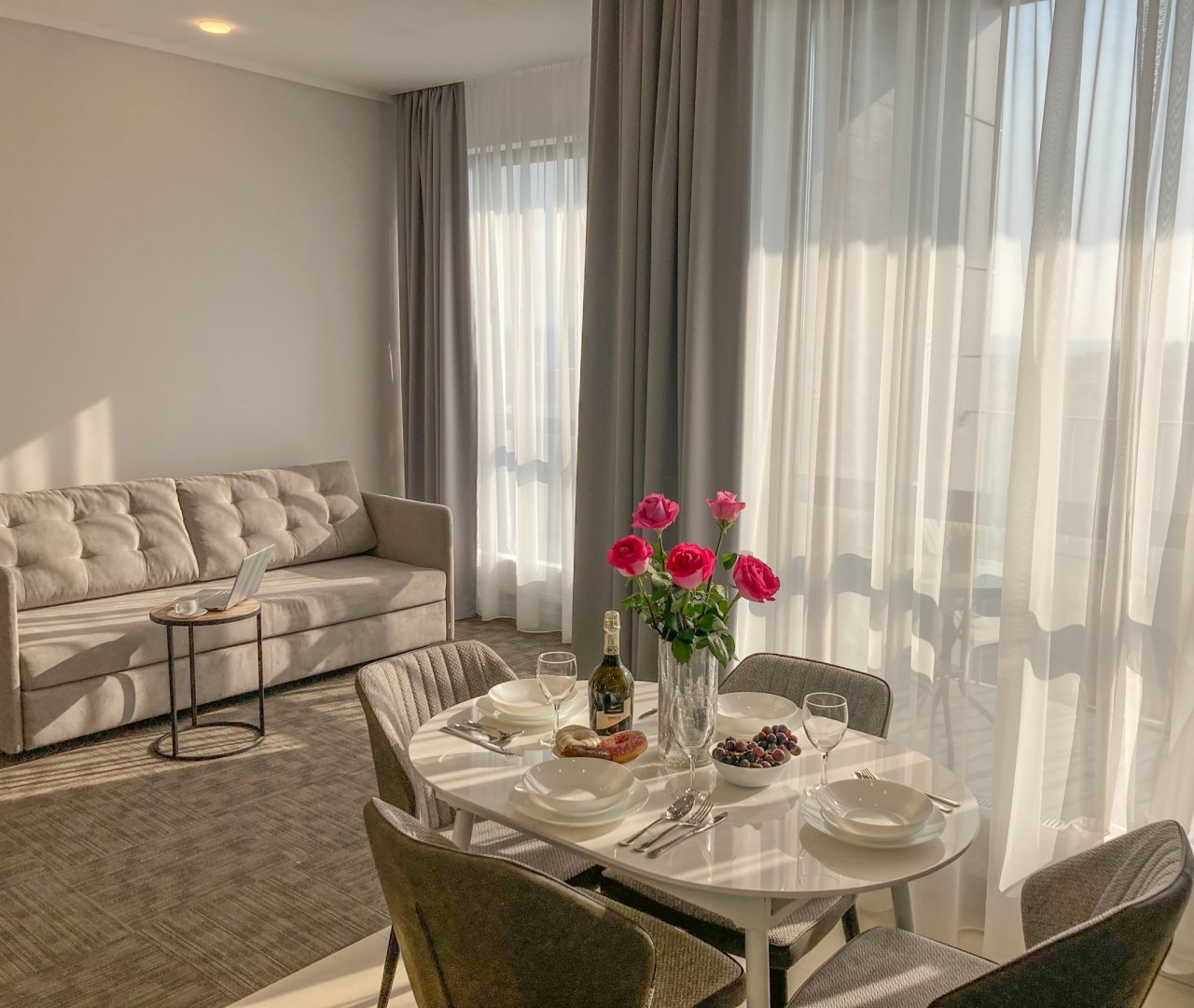 Апартаменты (Sun City Apartments 1 на 9 этаже), Апартаменты Сан Сити Апартментс 1