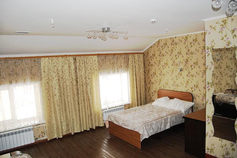 Двухместный (Стандарт плюс) гостиницы Маяк, Кемерово