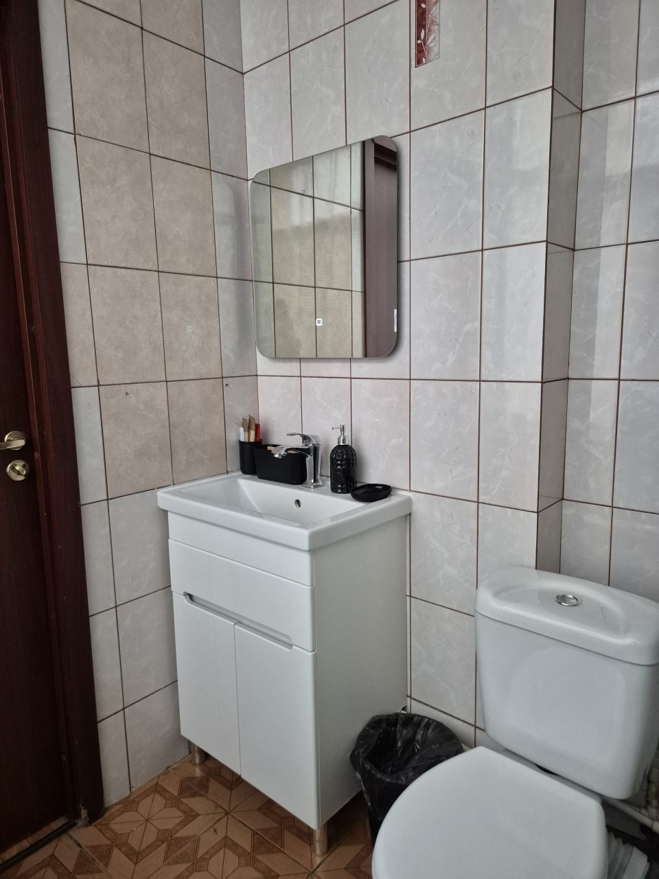 Люкс (Люкс), Отель 2.0