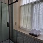Люкс (Люкс), Отель 2.0