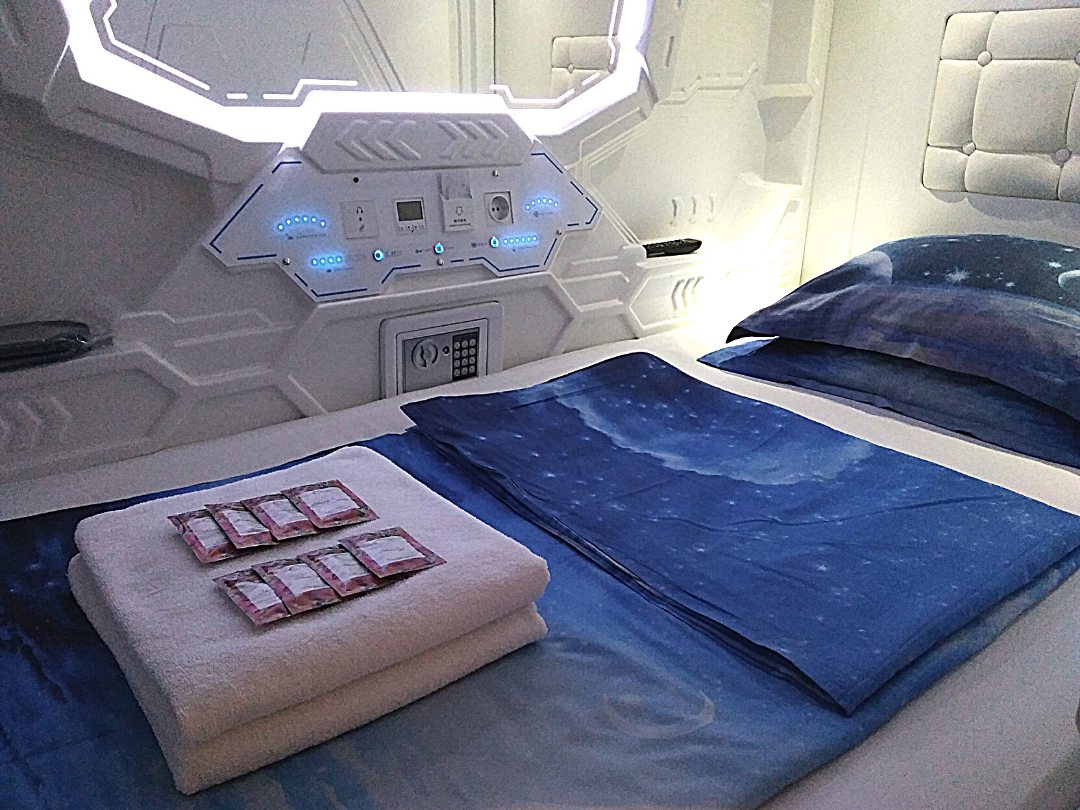 Полуторная капсула 110х200 см, возможно размещение с детьми