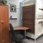 Полуторные капсулы 110х200 см, уголок со шкафом и столом.