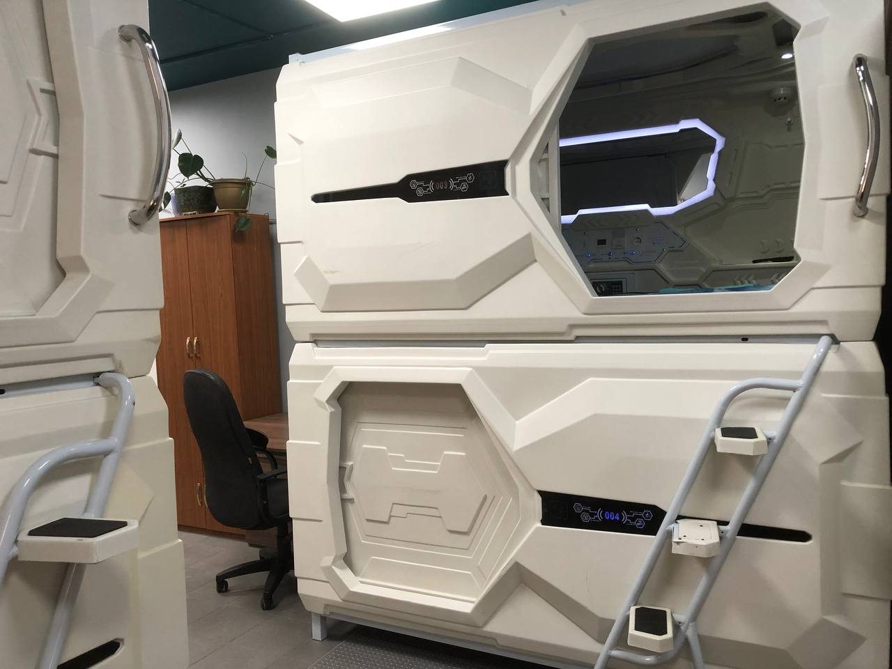 Полуторные капсулы 110х200 см, общий вид.