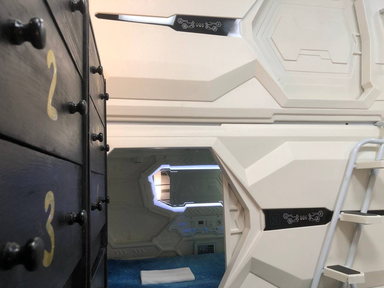 Капсула (Одноместная капсула Космос), Гостевой дом Субкультура СПб