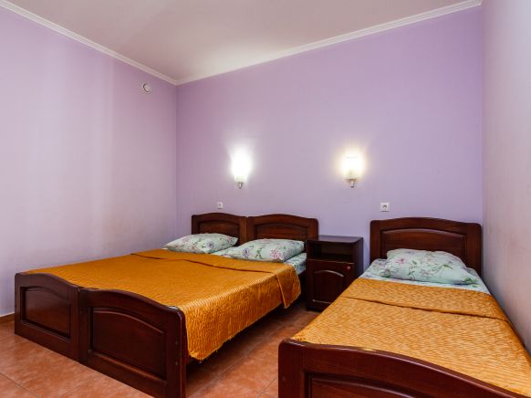 Фотография номера гостевого дома ЮГ