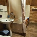 Трехместный (Номер Twin/Double), Гостевой дом Шале Листвянка