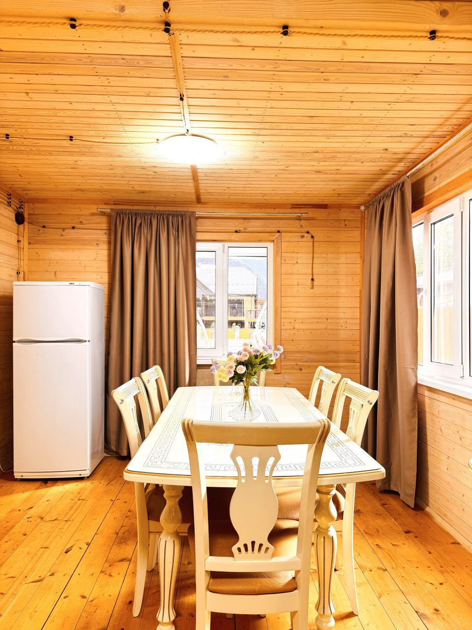 Кухня на 1 этаже дома.