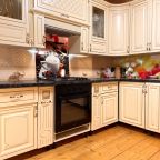 Кухня на 1 этаже дома.