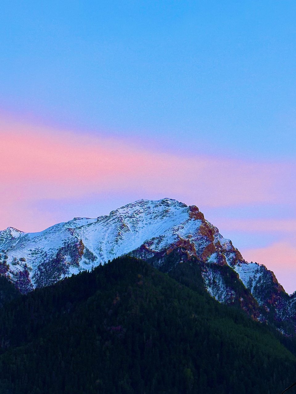 Вид с террасы закат. На террасу можно выйти прямо из номера
