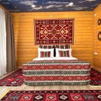 Апартаменты (Двухкомнатный комфорт с общей террасой и видом на горы | 2 этаж), Гостевой дом Hayat Haus